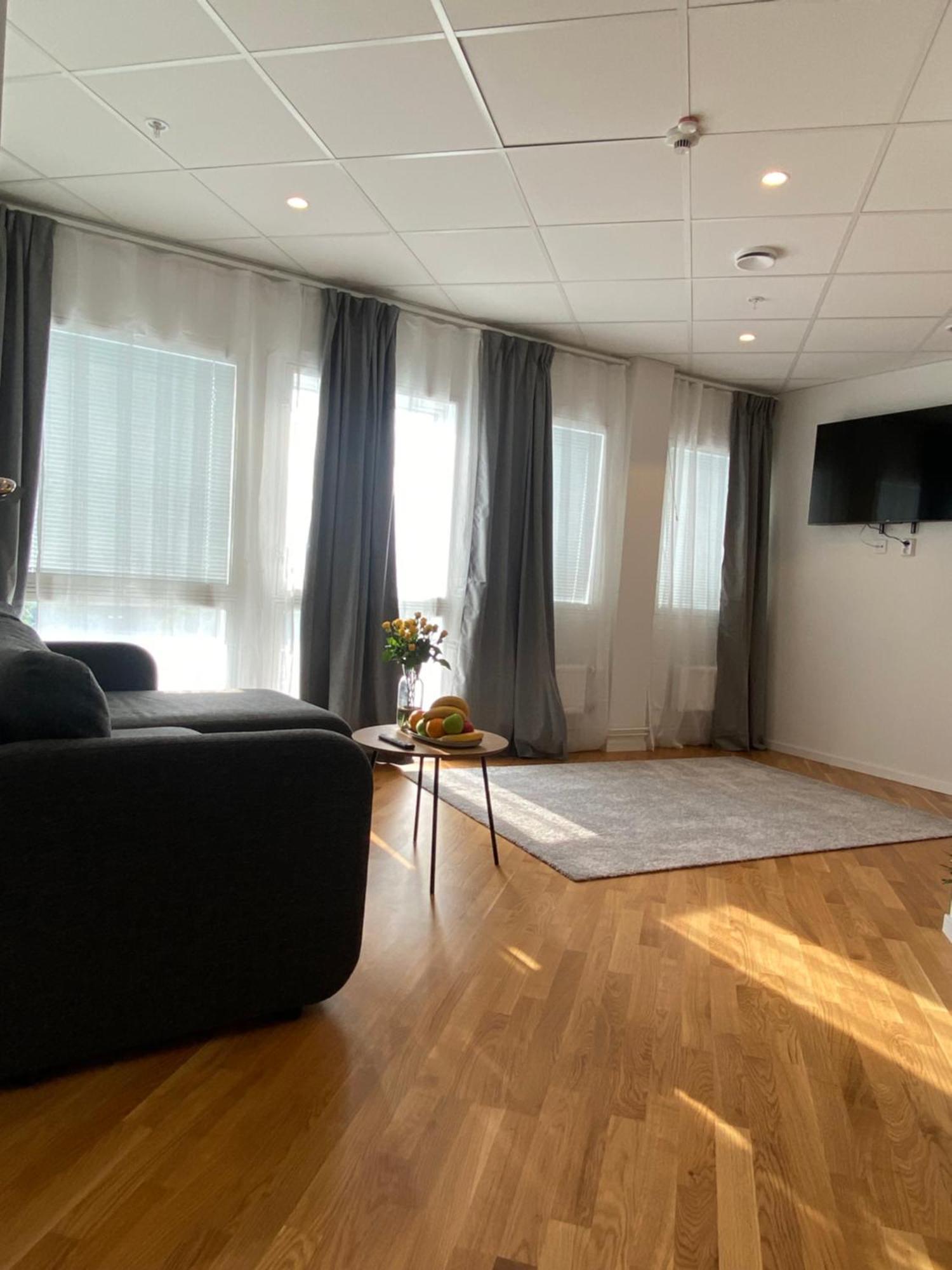 Aparthotel Apartdirect Arlandastad *