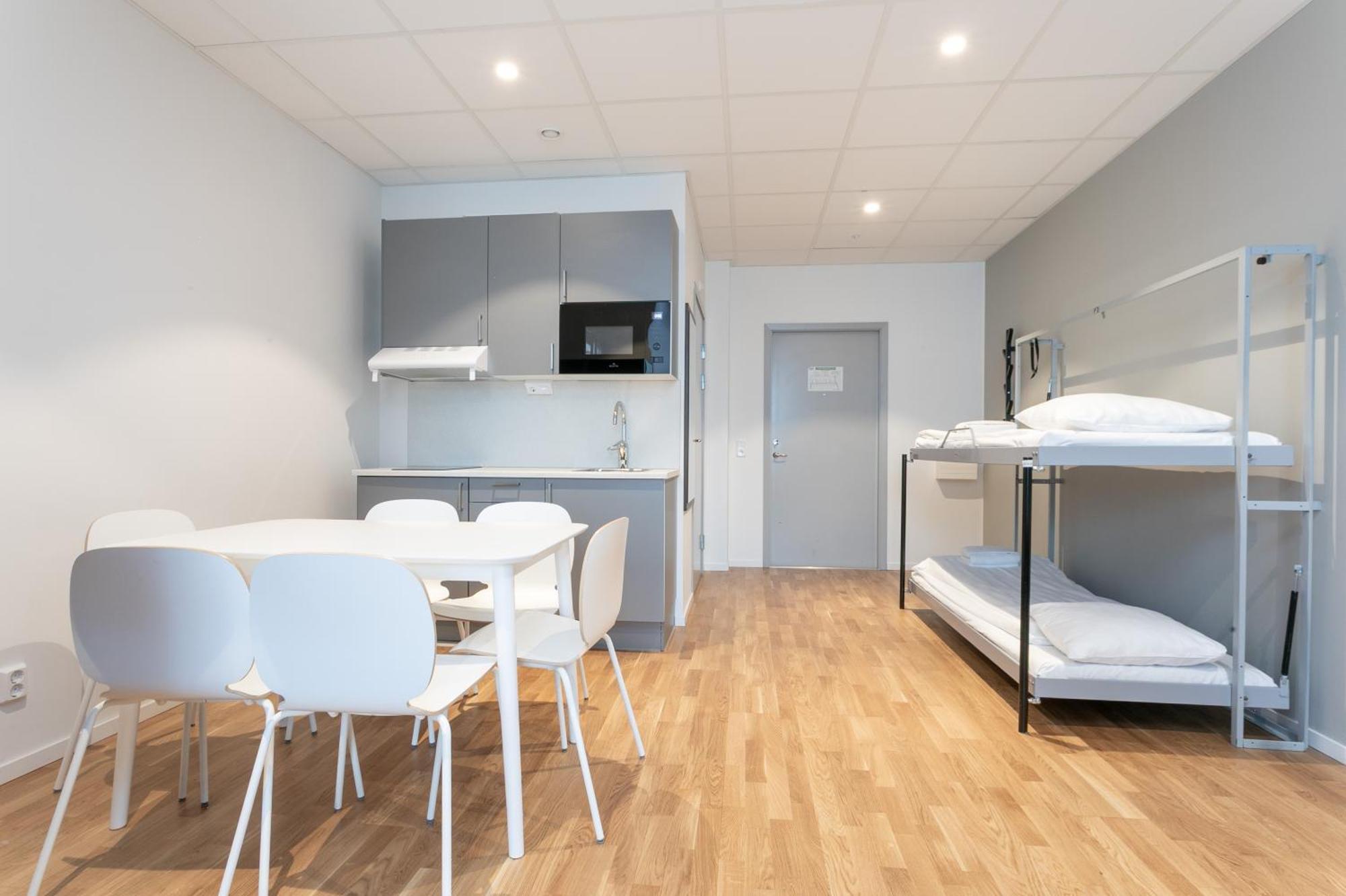 Aparthotel Apartdirect Arlandastad *